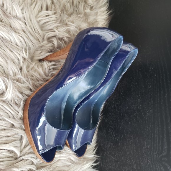 Vintage peep-toe patent leather Aldo pumps - Picture 4 of 10